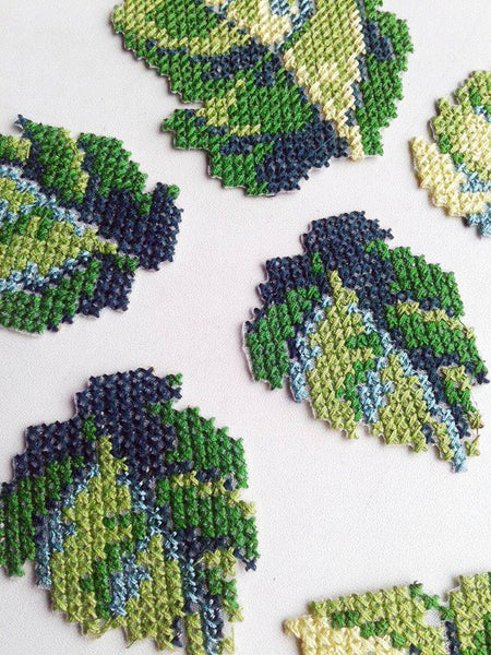 Moks7(p)  set of 9 pieces of green rose leaves cross-stitch embroidered patches