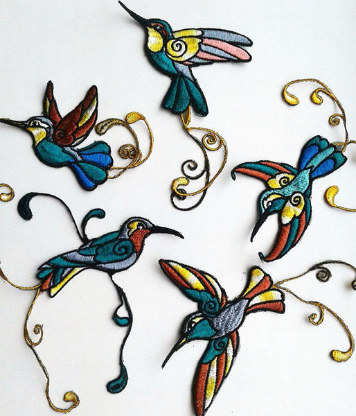 Moks98(p)  set of 5 pieces of hummingbird embroidered patches