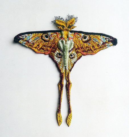 Moks133(p) Comet moth embroidered patch velvet