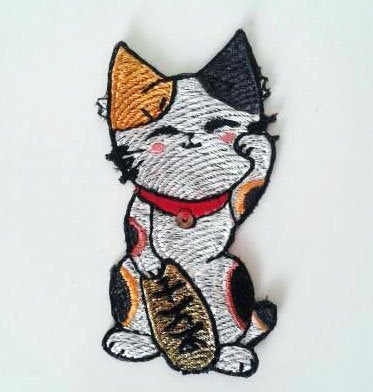 Alisia3 cat Maneki-neko embroidered patch