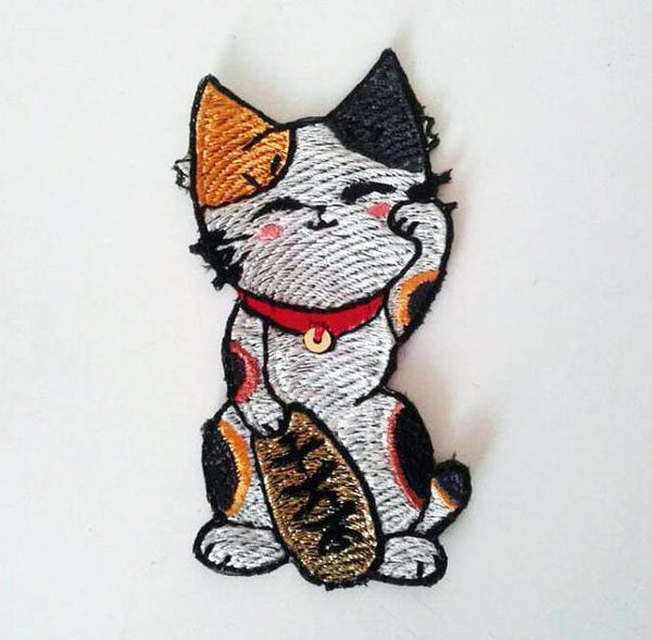 Alisia3 cat Maneki-neko embroidered patch