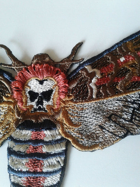 Moks245(p) moth dead head embroidered patch hawkmoth