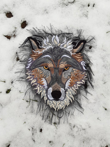 Moks302(p) gray wolf embroidered patch, animal patch