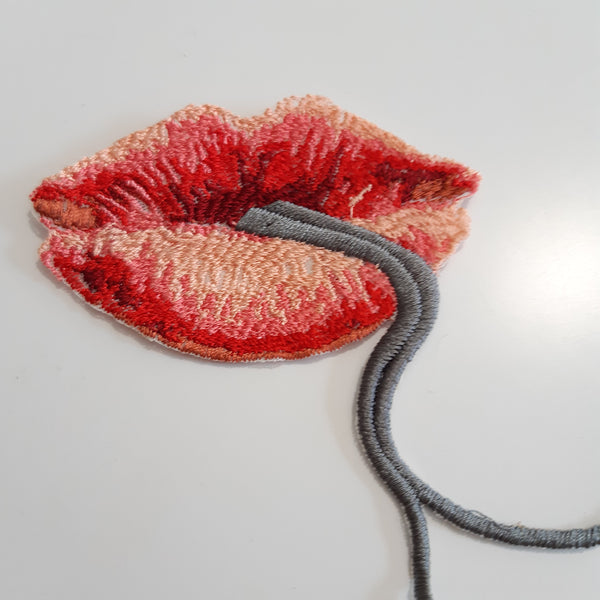 Moks444(p) luscious lips of a woman snake embroidery patch - Sew on patch